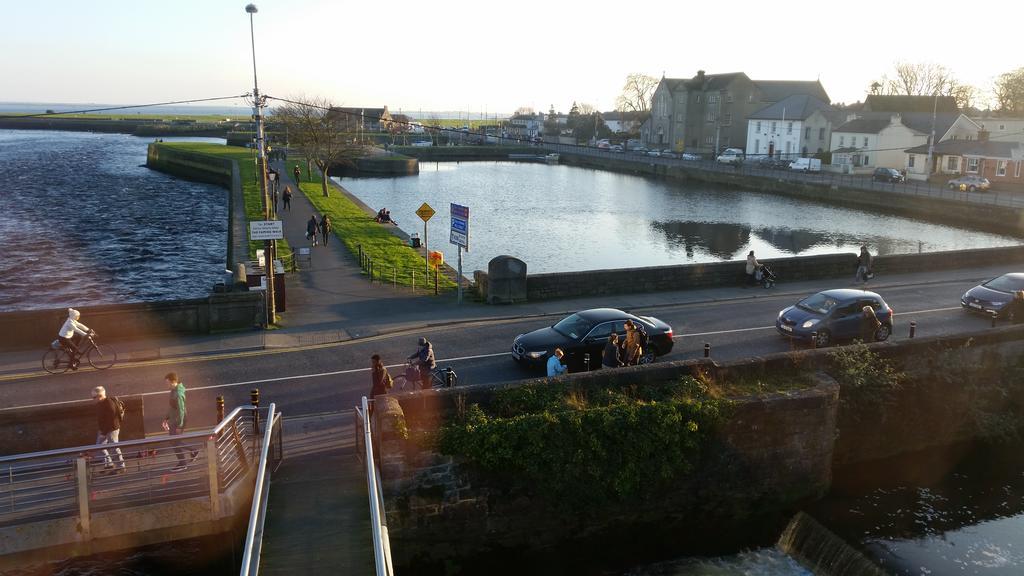 Frank'S Villa Galway Buitenkant foto