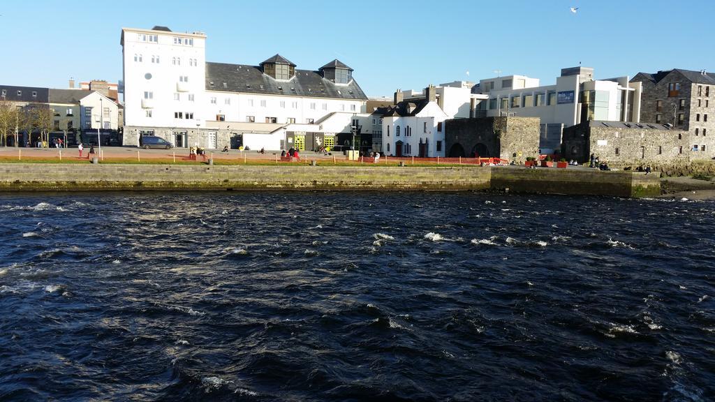 Frank'S Villa Galway Buitenkant foto